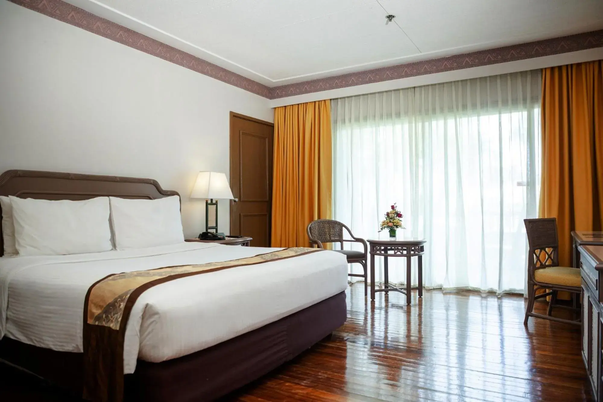 Bed in Waterfront Insular Hotel Davao
